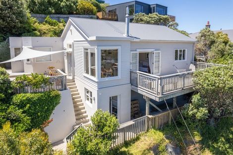 Photo of property in 47 Melbourne Road, Island Bay, Wellington, 6023