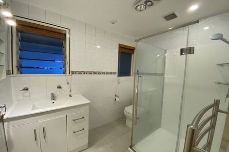 Photo of property in 5 Crockett Lane, Henderson, Auckland, 0610