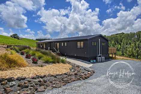 Photo of property in 37 Judd Road, Maungaturoto, 0520