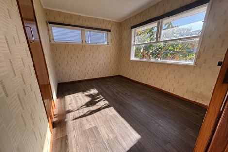 Photo of property in 84 Glendene Avenue, Glendene, Auckland, 0602