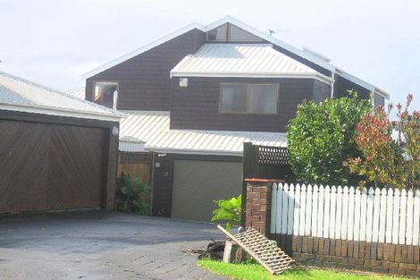 Photo of property in 2/11 Dayspring Way, Pakuranga, Auckland, 2010