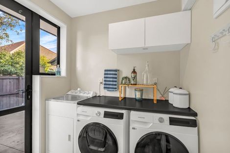 Photo of property in 10 Courtfield Close, Parklands, Christchurch, 8083