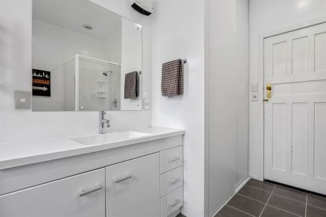 Photo of property in 130 Idris Road, Strowan, Christchurch, 8052