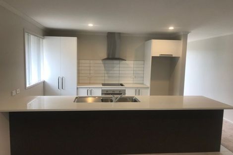 Photo of property in 19 Perla Road, Pukekohe, 2120