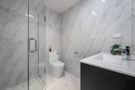 Photo of property in 5/29 Tudor Road, Henderson, Auckland, 0610