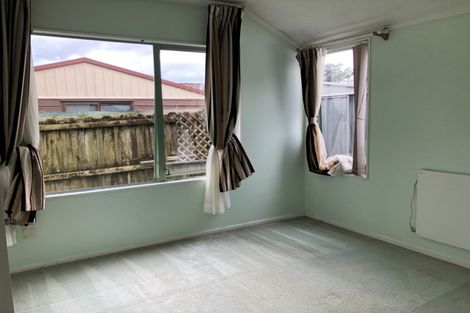 Photo of property in 6 Waylen Place, Burswood, Auckland, 2013
