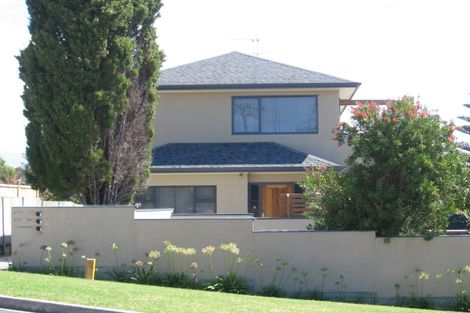 Photo of property in 2a Braemar Road, Rothesay Bay, Auckland, 0630