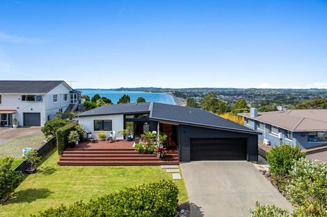 Photo of property in 10 Hillcrest Road, Hatfields Beach, Orewa, 0931