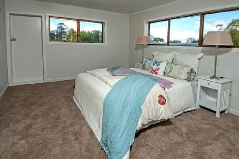 Photo of property in 254a East Coast Road, Forrest Hill, Auckland, 0620