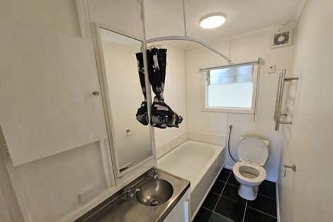 Photo of property in 67 St Vincent Avenue, Remuera, Auckland, 1050