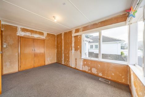 Photo of property in 153 Wellington Road, Wainuiomata, Lower Hutt, 5014