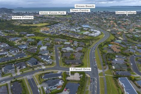 Photo of property in 1 Flavell Drive, Orewa, 0931
