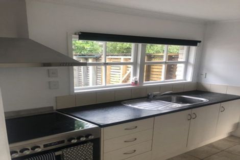 Photo of property in 2/51 The Boulevard, Sunnyhills, Auckland, 2010