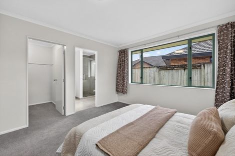 Photo of property in 42 Brooklyn Heights Drive, Kelvin Grove, Palmerston North, 4414