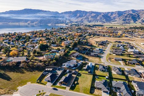 Photo of property in 12 Magpie Place, Lake Hawea, 9382