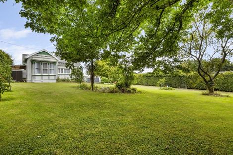 Photo of property in 18 Mills Street, Eltham, 4322