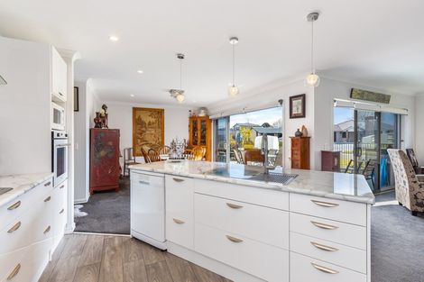 Photo of property in 17 Huka Heights Drive, Rangatira Park, Taupo, 3330