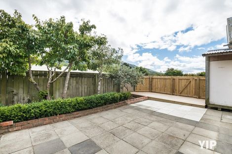 Photo of property in 21 Handyside Street, Tawa, Wellington, 5028