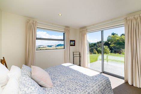 Photo of property in 3 Esk View Road, Eskdale, Napier, 4182