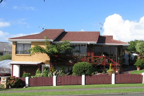 Photo of property in 158 Prince Regent Drive, Farm Cove, Auckland, 2012