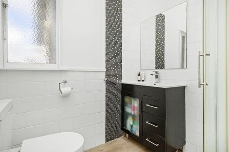 Photo of property in 18 Pharazyn Street, Melling, Lower Hutt, 5010