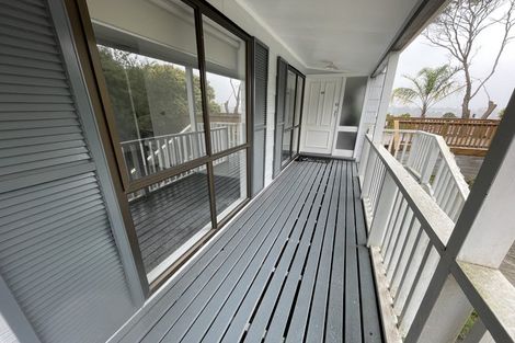 Photo of property in 65 Reynella Drive, Massey, Auckland, 0614