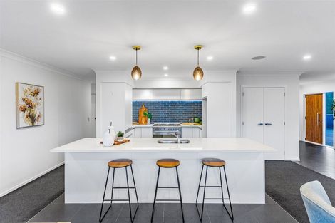 Photo of property in 21 Tasman Close, Aotea, Porirua, 5024