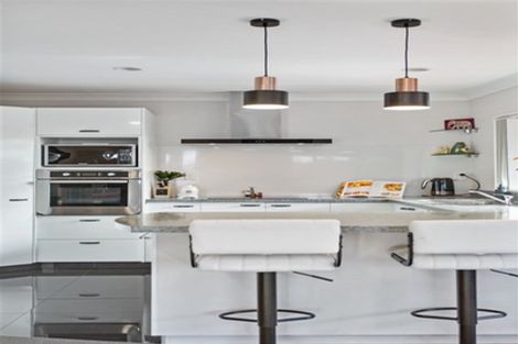 Photo of property in 3 Martin Jugum Lane, Ranui, Auckland, 0612