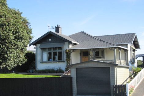 Photo of property in 25 Carlton Avenue, Gonville, Whanganui, 4501