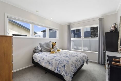 Photo of property in 1/982 East Coast Road, Northcross, Auckland, 0632