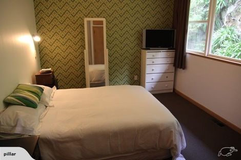 Photo of property in 27 Tio Tio Road, Miramar, Wellington, 6022