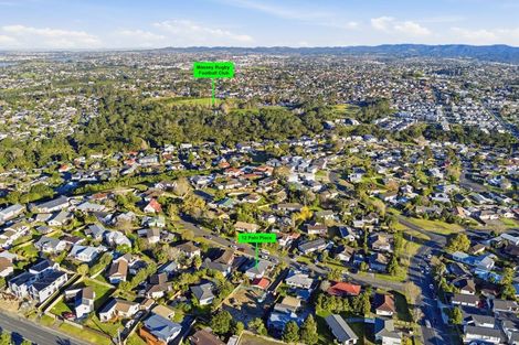 Photo of property in 12 Pahi Place, West Harbour, Auckland, 0618