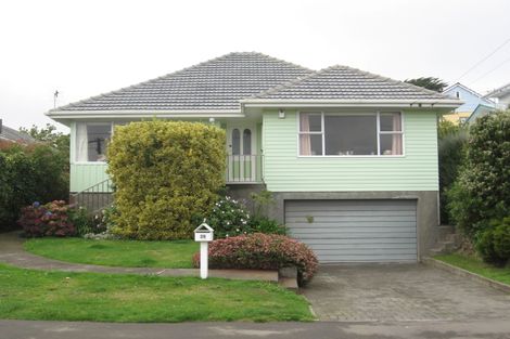Photo of property in 26 Oswald Crescent, Paparangi, Wellington, 6037