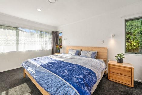 Photo of property in 35 Warwick Drive, Lynmore, Rotorua, 3010