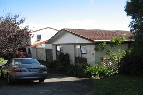 Photo of property in 2/26 Highland Park Drive, Highland Park, Auckland, 2010