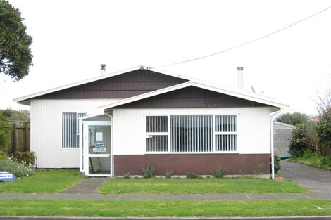 Photo of property in 12 Record Street, Fitzroy, New Plymouth, 4312