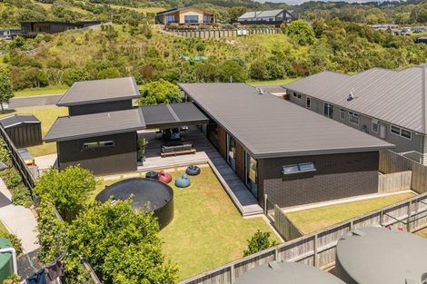 Photo of property in 31 Longreach Drive, Cooks Beach, Whitianga, 3591