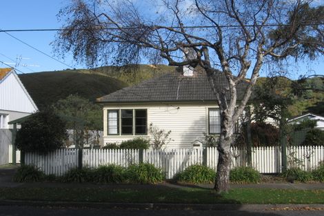 Photo of property in 30 Pilcher Crescent, Naenae, Lower Hutt, 5011