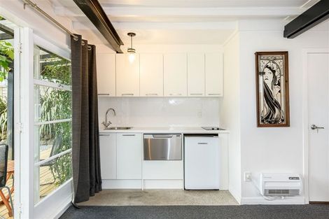 Photo of property in 18 Kamara Road, Glen Eden, Auckland, 0602