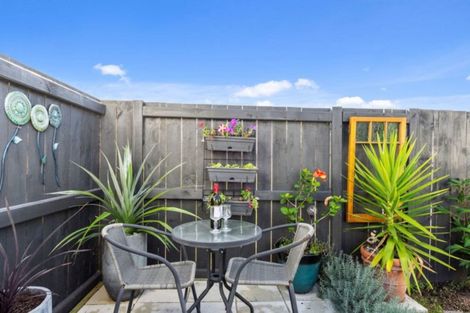 Photo of property in 11 Kamahi Crescent, Papamoa Beach, Papamoa, 3118