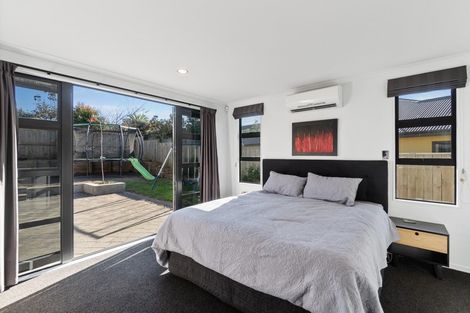 Photo of property in 54 Cairns Crescent, Rototuna, Hamilton, 3210