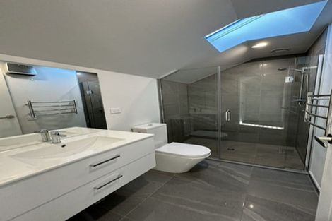 Photo of property in 2/58 Division Street, Riccarton, Christchurch, 8041