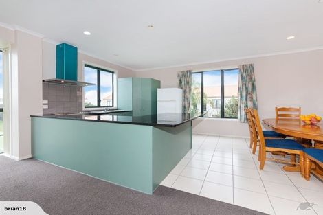 Photo of property in Tuscany Towers, 30/1 Ambrico Place, New Lynn, Auckland, 0600