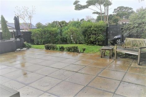 Photo of property in 18 Trinidad Road, Sunnynook, Auckland, 0620
