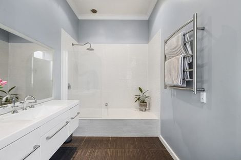 Photo of property in 99a Freyberg Street, Lyall Bay, Wellington, 6022