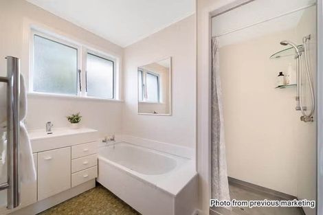 Photo of property in 34 Coniston Avenue, Te Atatu South, Auckland, 0610