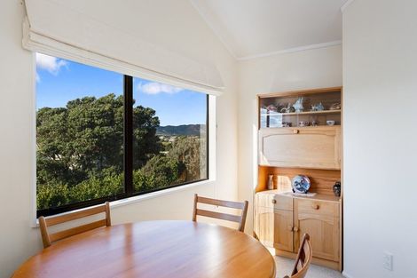 Photo of property in 18 Ara Kuaka, Waikanae Beach, Waikanae, 5036