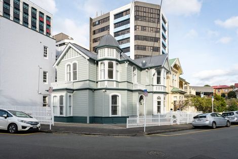 Photo of property in 18 Portland Crescent, Thorndon, Wellington, 6011