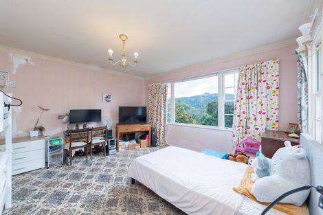 Photo of property in 22 Chatsworth Road, Silverstream, Upper Hutt, 5019
