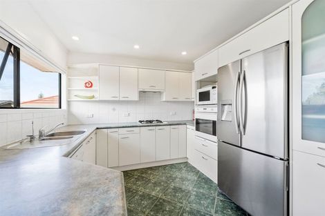 Photo of property in 1/10 Channel View Road, Campbells Bay, Auckland, 0630